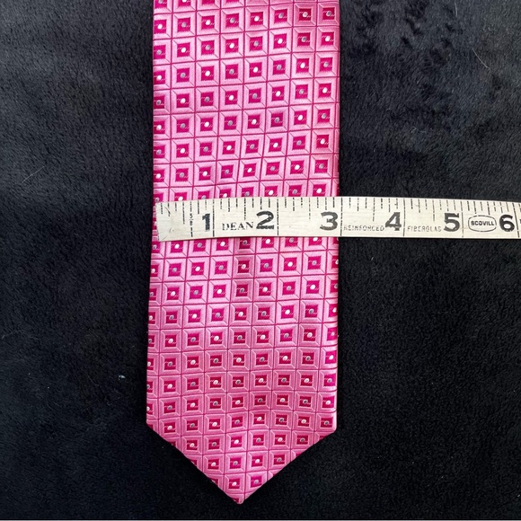 Pink Mario Lorenzi Tie - October Breast Cancer Awareness Month - Picture 5 of 6